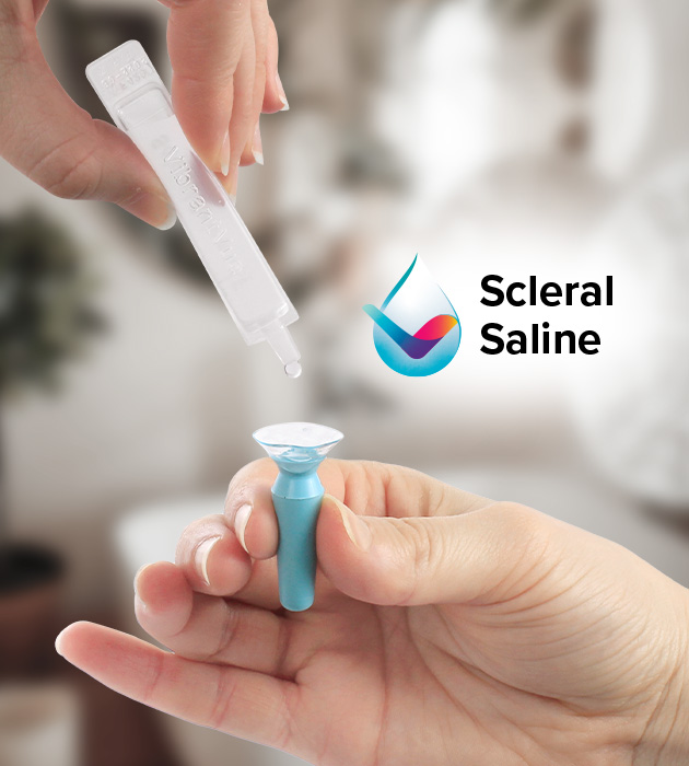 vibrantvue-scleralSaline-hand-dropper-lifestyle